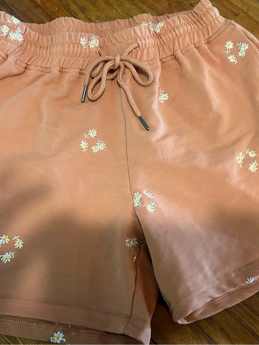 Solitaire High-Waist Daisy Embroidered Drawstring Shorts - Peach/rust orange